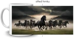  Fehér kerámia bögre 330ml képpel - fekete lovak vad futása (HRNEK-90X82-BILY-147)