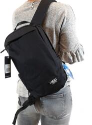 CabinZero CabinZero kis fedélzeti hátizsák fekete CZ-ADV Flight