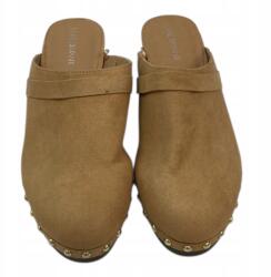  Lane Bryant női klumpák, teve színű, kb. 5cm sarokkal (F21-8)