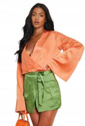 Boohoo Zöld Szatén Elegáns Rövidnadrág Klasszikus Zsebekkel Boohoo 46