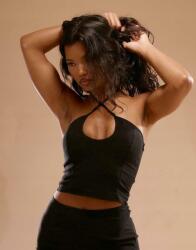 Prettylittlething Fekete Testhezálló Crop Top Nyakpánt Halter Prettylittlething 36