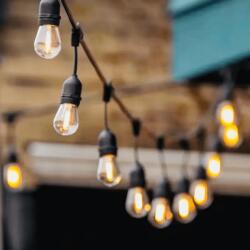  Външна светлинна линия с 20 led крушки e27 в топло бяло 10 м. , водоустойчивост ip65 К32