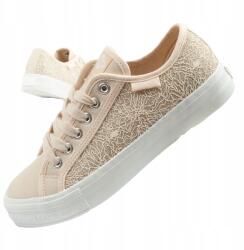 Lee Cooper női tornacipő LCW-25-31-3420 méret 36 (LCW-25-31-3420)