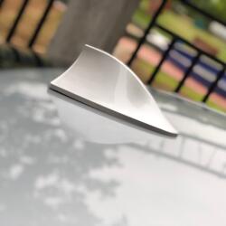 AVEX Antena auto activa AM - FM tip "SHARK TAIL" culoare SILVER (AVX-AK322B) - mobiplaza