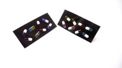  Fülbevaló kicsi műanyag orvosság: Kék