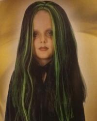  Fekete paróka zöld melírokkal Boszorkány Kiárusítás (K660)