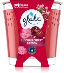 Glade Luscious Cherry & Peony ароматна свещ 112 гр