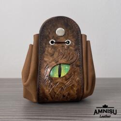 Amnisu Barna - zöld sárkányszemes bőr 2in1 szütyő és kockatálca - Helena