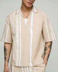 Boohooman Bézs Klasszikus Oversize Rövid Ujjú Ing V Nyakkivágással Boohooman S
