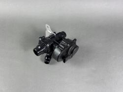 Alfa Romeo OE Folyadék termosztatikus szelep vízpumpa Alfa Romeo Giulia Stelvio 2.0