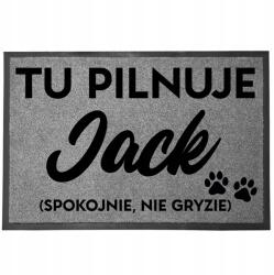 TabPrint Lábtörlő Szürke Ajándék Kutyusnak Itt Őrzi Kedvenc Kutyája Nevét (WYCIERACZKA SZARA Z IMIENIEMPSA PXX900)
