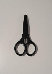  Színes mini kézimunka olló, védőkupakkal - Fekete