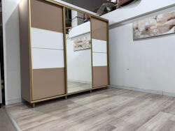 MobAmbient Dressing cu 3 uși glisante, oglindă și detalii aurii - model AXIS Garderoba