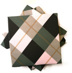  Székpárna-ülőpárna pamut 35x35x2 cm zöld-fehér geometriai mintás