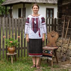 Ie traditionala Sandica 57