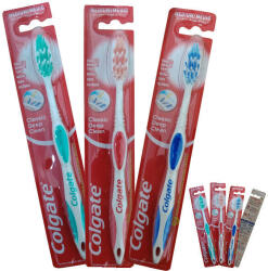 Colgate Classic Deep Clean - Mélytisztító fogkefe (1 db)