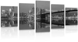 Dovido Tablou 5-piese reflexie Manhattanului în apă în design alb-negru - 150x75