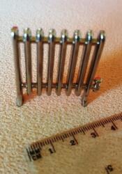 Hobbyplanet Calorifer din metal argintiu - miniatura papusi (D197)