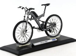 Welly Macheta bicicleta BMW Q6. S XTR 1: 10 Welly, model colectie premium, cu postament (W62574 - 2672)
