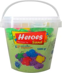 Heroes Nisip de joacă în găleată Heroes - Culoare verde cu 6 figurine, 1000 g (KUM-017.4)