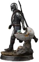 Iron Studios Star Wars The Mandalorian & The Child Legacy Replica 1 4 Figurina