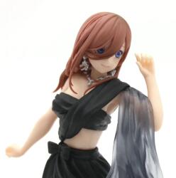 Banpresto Kyunties The Quintessential Quintuplets Miku Nakano 18 Cm Figurina