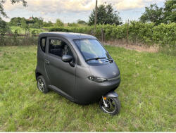 FEEL Likebike - Feel - Prime - Elektromos háromkerekű zárt segédmotoros kerékpár 60V 65Ah 1500/2000/3000Watt 25/45km/h