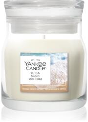 Yankee Candle Sun & Sand lumânare parfumată Signature 110 g