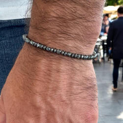 Ezera Bratara barbati eleganta din hematit fatetat Leander pe elastic (BBLEANE)