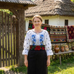 Ie Traditionala Brau traditional Robertina 2