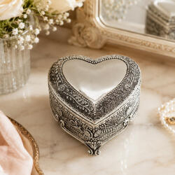 Borealy Cutie bijuterii Caseta Argintata Silver Love A n Forma de Inima cu Interior din Catifea , 7, 5 x 8 x 5 cm (CA113)