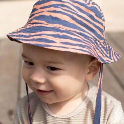 Swim Essentials Swim Essentials: Bucket шапка с UPF50+ козирка и защита за врата - "Blue Zebra (SWE-2022SE289)