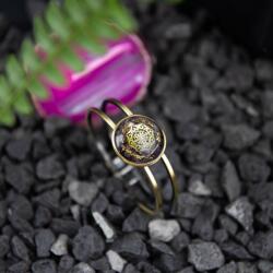Ezera Bratara orgonica ASHIA din alama galvanizata in bronz antic, foite Cupru si Cristale Naturale de Ametist si Sri Yantra, 6.2 cm (EZBASH)
