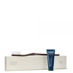 Molton Brown Dental Kit Luxury Collection Set Molton Brown: Molton Brown, Toothbrush + Molton Brown, Refreshing, Toothpaste