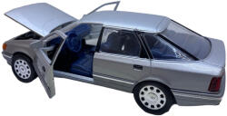  Macheta Ford Scorpio argintiu 1: 24 deschide usile si capota motor