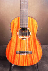 Cordoba 30T tenor ukulele formatokkal