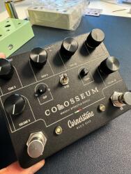 Cornerstone Colosseum Black Limited Edition effekt pedál