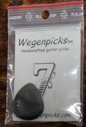 Wegen Picks Wegen W7 pengető 7mm fekete