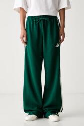adidas pantaloni straight pentru femei cu bumbac Essentials 9BY2-SPDZS4_77X (KZ2083)