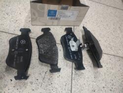Mercedes-Benz Oe Első Fékbetétek A0054204720