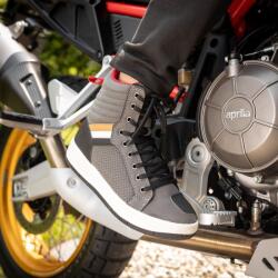  Motoros csizma w-tec sueden, bokavédelem, légáteresztő belső háló, csúszásmentes talp, szellőzőnyílások, megerősítés (ISL-28739/szurke)