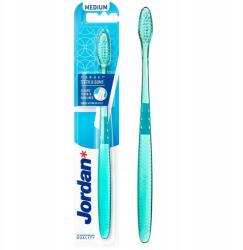 Jordan Kézi fogkefe Jordan Target Teeth Medium (Szczoteczka Jordan Target Teeth&Gums Medium)