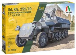 Italeri Model asamblabil Italeri Militari: Tancuri - Transportor blindat semicanalizat german Sd. Kfz. 251/10 - 4 figurine (ITA7079)