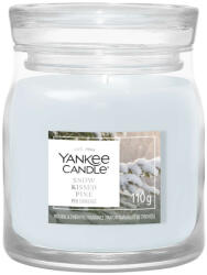 Yankee Candle Yankee Candle® Snow Kissed Pine Signature kis üveggyertya 110 g