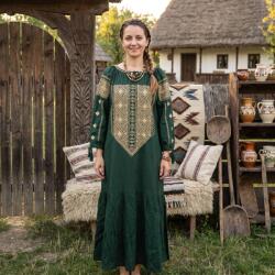 Ie traditionala Rochie Traditionala Isabela