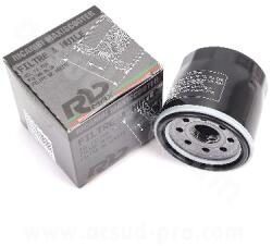 RBMAX HF204 olajszűrő maxiscooterhez Yamaha MT03 / YZF R3 / 530 TMAX 2017>, 560 TMAX 2020>, Honda 300 Forza, 300 SH 2011-2014, 400 S Wing, 600 S Wing, Honda XADV 750 (OEM: 1WD-E3440-00) RBMAX Motor alkatrés