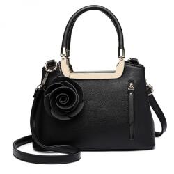 Konofactory Fekete díszített válltáska „Fleur (K847-black-HU)