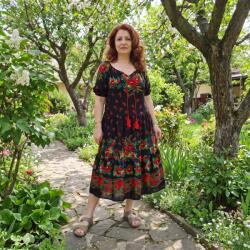 Ie traditionala Rochie Vaporoasa Lunga Anuta 14