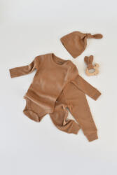BabyCosy Set 3 piese: body cu maneca lunga, pantaloni lungi si caciulita din bumbac organic si modal - Maro BabyCosy (Marime: 12-18 Luni)
