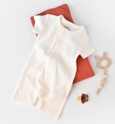 BabyCosy Salopeta cu pantaloni scurti - 100% bumbac organic - Ecru, BabyCosy (Marime: 6-9 luni)